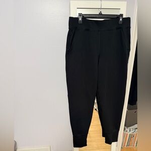 Lululemon Waffle Knit MR Jogger in black size 12.